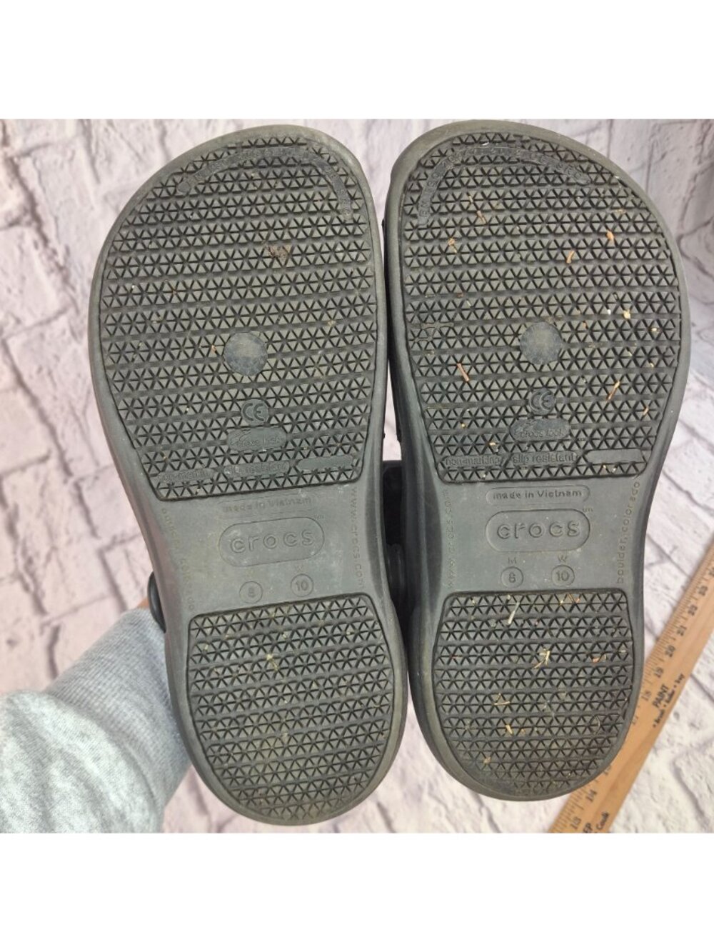 Crocs Black Bistro Clogs Slip-Resistant Work Shoes Size M8/W10 Cook Shoes - Picture 6 of 7